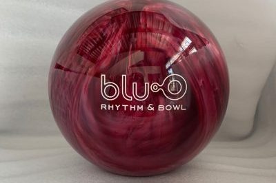 Brown high quality bowling ball (1)