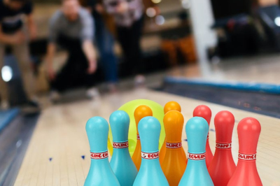 Fun colorful design bowling pins (4)