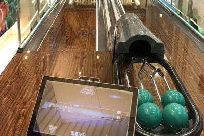 Luxury wooden sports bowling alley (3)