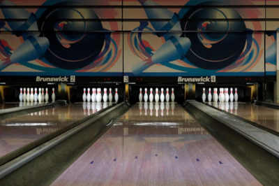 Recreational standard size bowling lane (4)