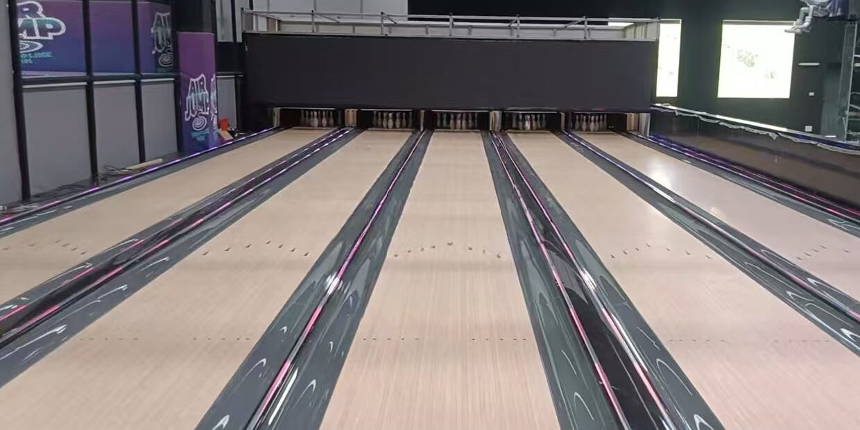 Factory supply amusement park bowling lanes durable