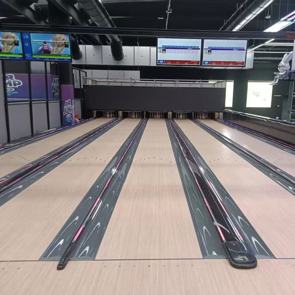 Factory supply amusement park bowling lanes durable