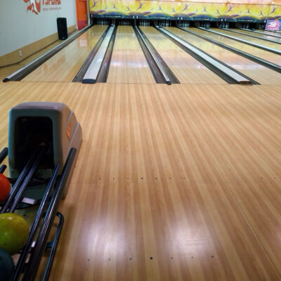 Professional bowling lanes manufacturer supply