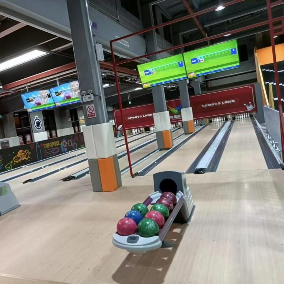 Factory direct indoor bowling ball return supplier