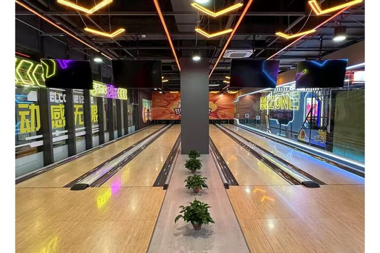Custom professional bowling lanes for clubs and alleys